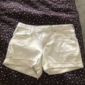 Gap white denim shorts size 10/30